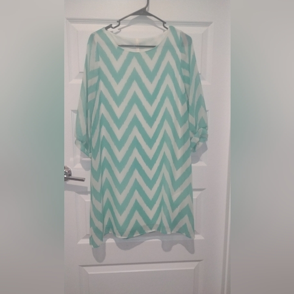 Long sleeve dress - Picture 3 of 6